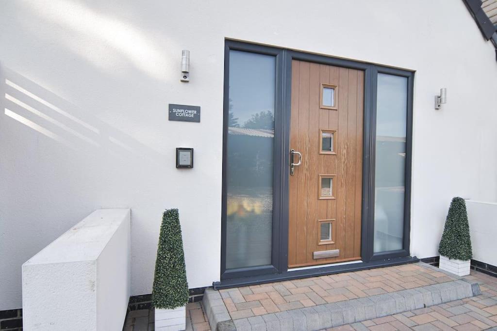 Hoxne Cottages - Sunflower Cottage With Private Hot Tub York Dış mekan fotoğraf